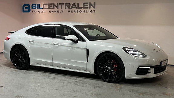 Porsche Panamera 4 of 16