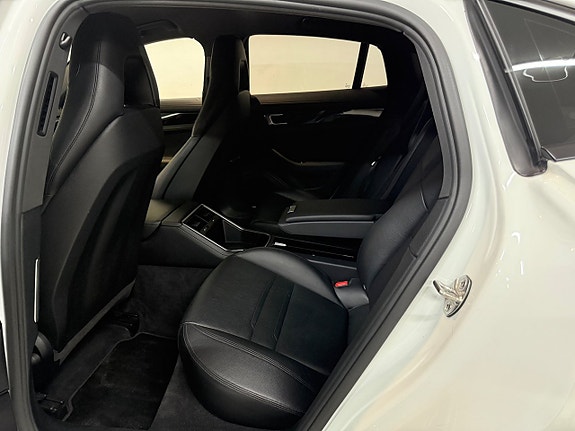 Porsche Panamera 22 of 22