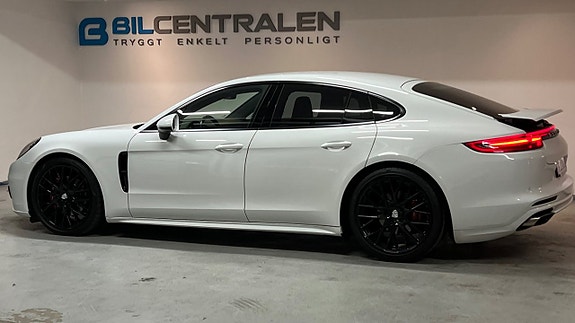 Porsche Panamera 3 of 16