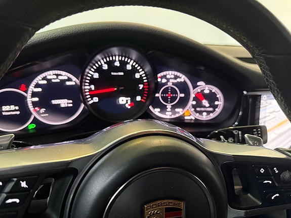 Porsche Panamera 18 of 22