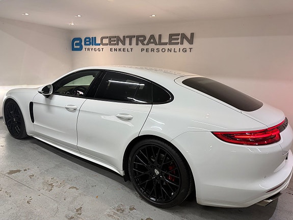 Porsche Panamera 12 of 22