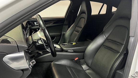 Porsche Panamera 9 of 16