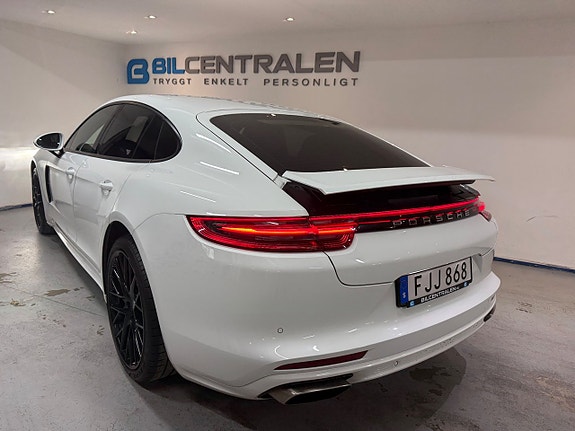 Porsche Panamera 8 of 22