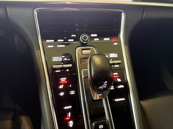 Porsche Panamera 17 of 22