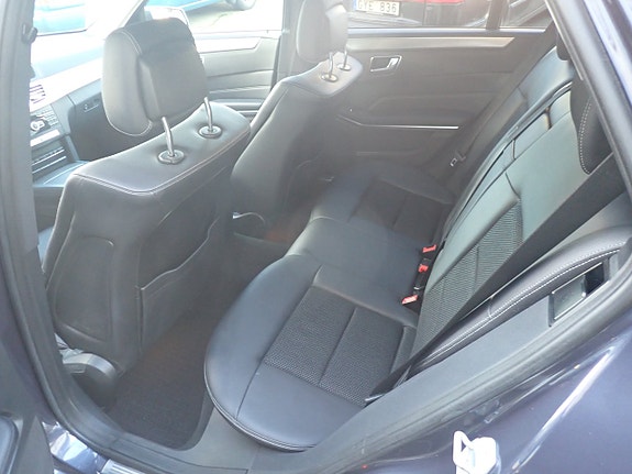 Mercedes-Benz E250 7 of 7