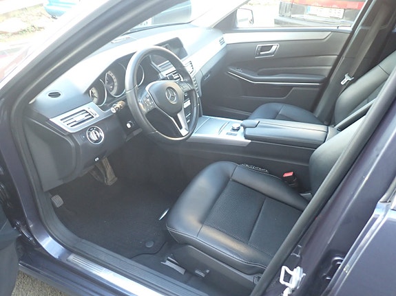 Mercedes-Benz E250 6 of 7