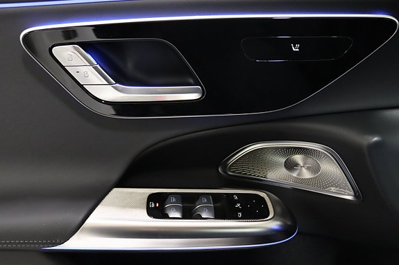 Mercedes-Benz E220 18 of 24