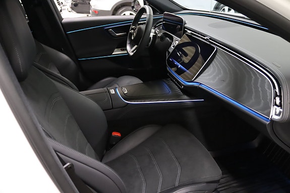 Mercedes-Benz E220 23 of 24