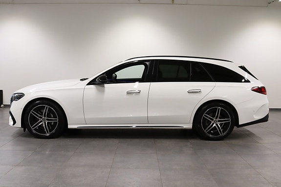 Mercedes-Benz E220 3 of 5