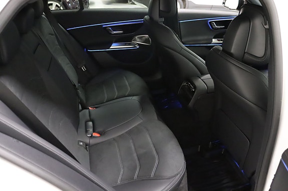 Mercedes-Benz E220 24 of 24