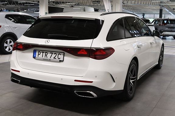 Mercedes-Benz E220 8 of 24