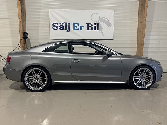 Audi A5 2 of 5