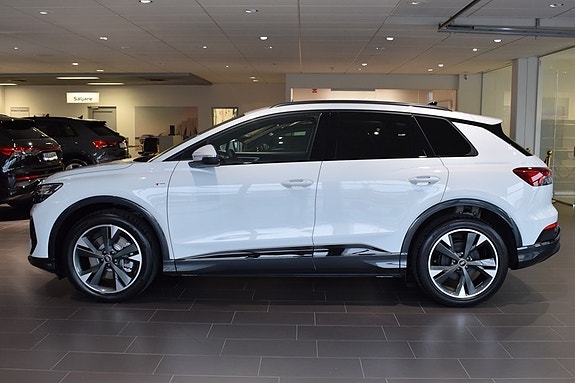 Audi Q4 e-tron 2 of 5