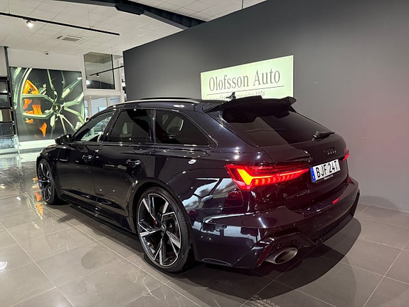 Audi RS6 3 of 5