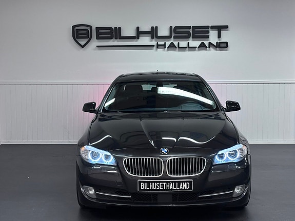 BMW 520 2 of 5