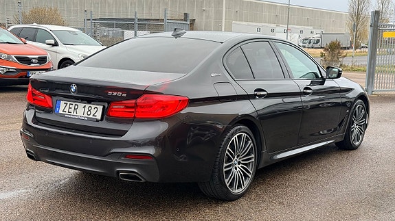 BMW 530e 4 of 30