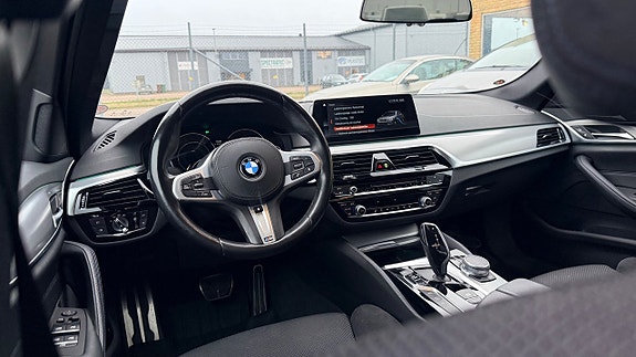 BMW 530e 9 of 30