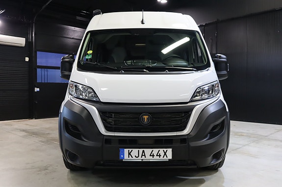 VANTourer 630 Långbäddar Dieselvärmare/Offgrid/Lithium/Solcell 2 of 5