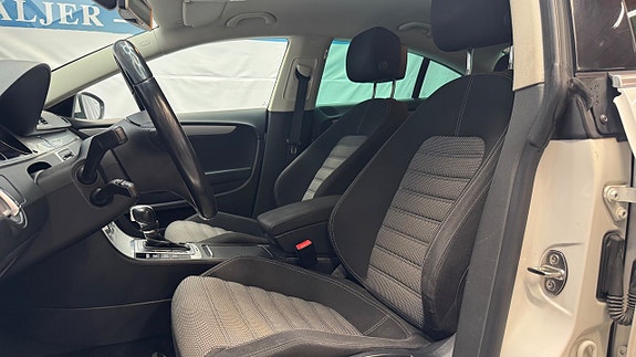 Volkswagen CC 12 of 19