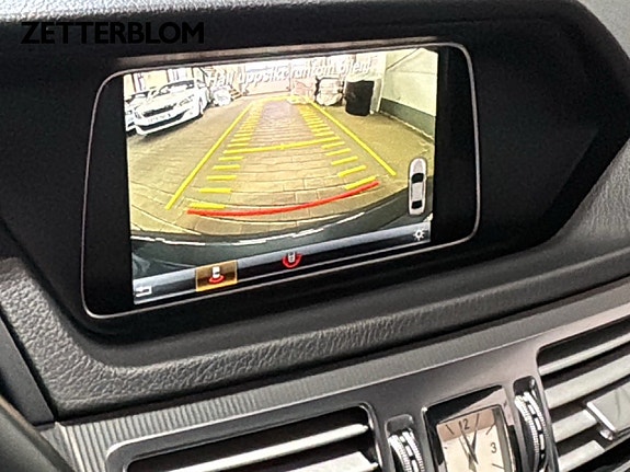 Mercedes-Benz E350 14 of 16