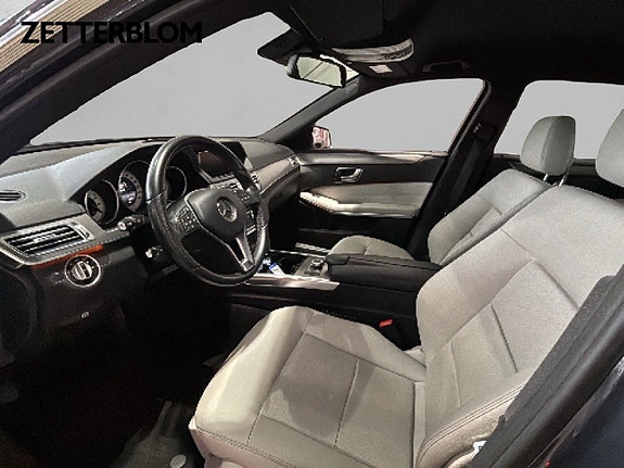 Mercedes-Benz E350 8 of 16