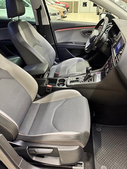 Seat Leon 8 of 17