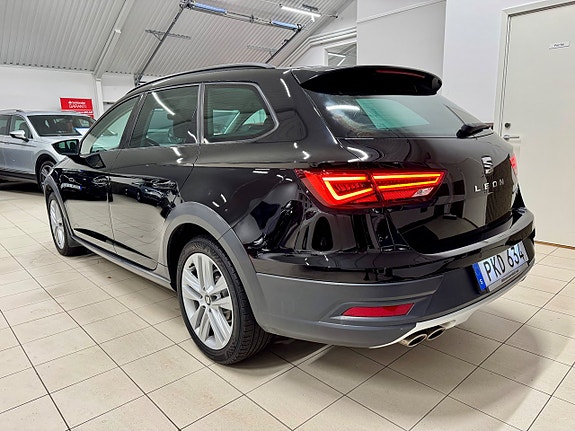 Seat Leon 5 of 5