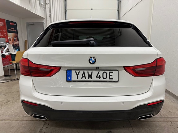 BMW 520d 4 of 5