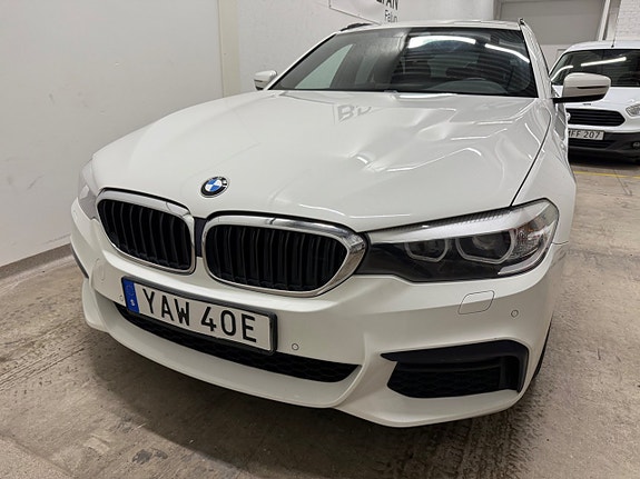 BMW 520d 2 of 5