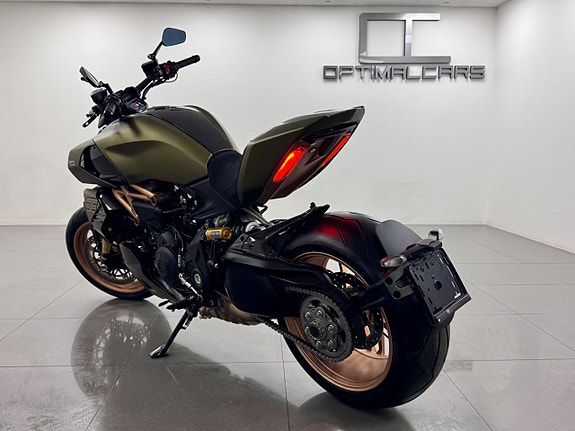 Ducati Diavel 1260 Lamborghini Limited 1/630 5 of 9