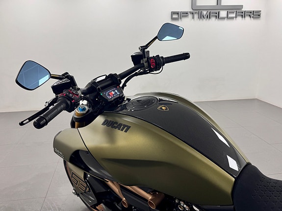 Ducati Diavel 1260 Lamborghini Limited 1/630 3 of 9