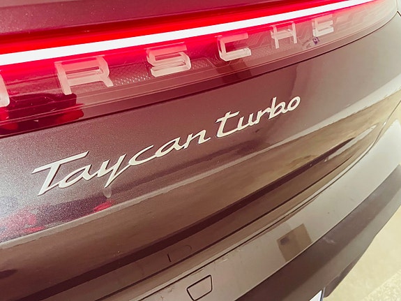Porsche Taycan Turbo 13 of 13