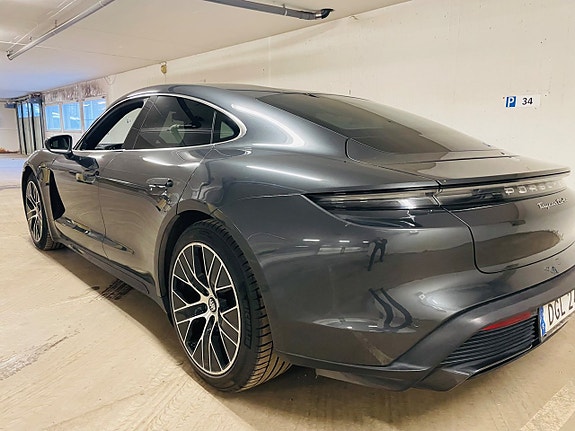 Porsche Taycan Turbo 3 of 13