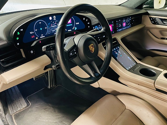 Porsche Taycan Turbo 5 of 13