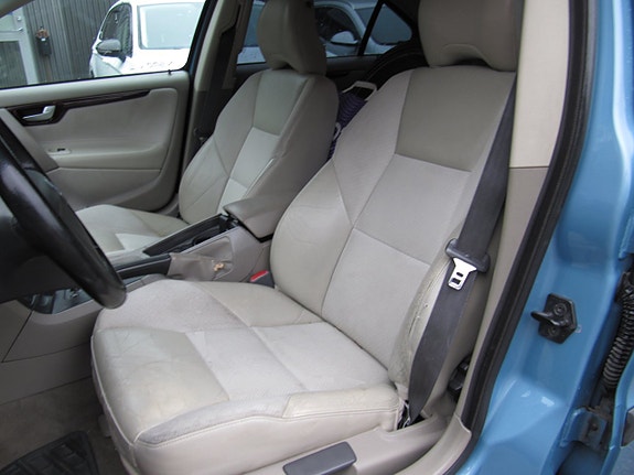 Volvo S60 9 of 14