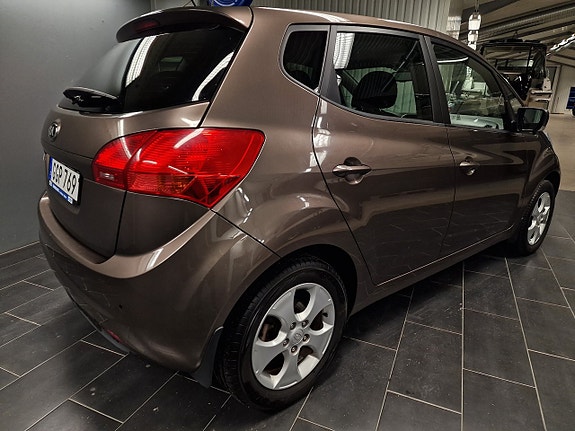 Kia Venga 4 of 8