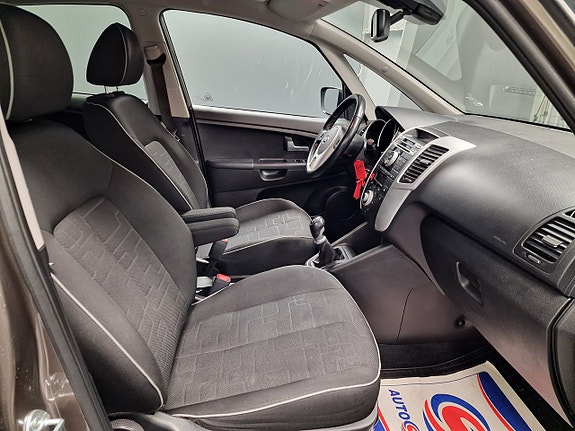 Kia Venga 6 of 8