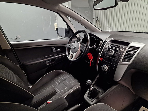 Kia Venga 7 of 8
