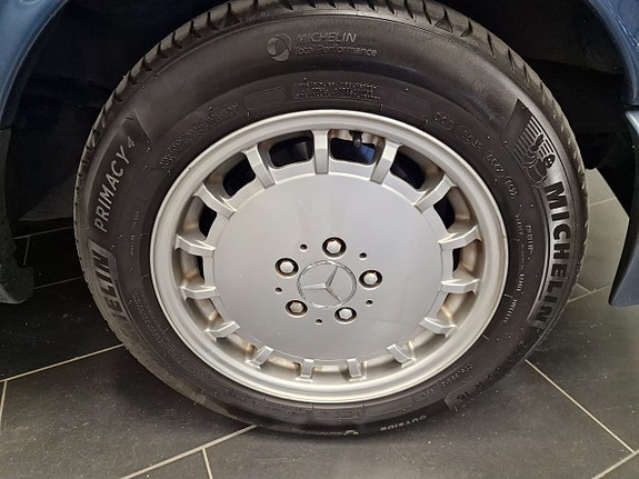 Mercedes-Benz S420 8 of 11