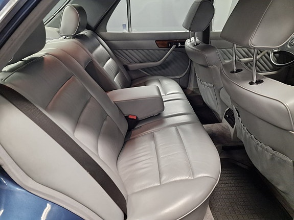 Mercedes-Benz S420 6 of 11