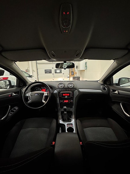 Ford Mondeo 7 of 16
