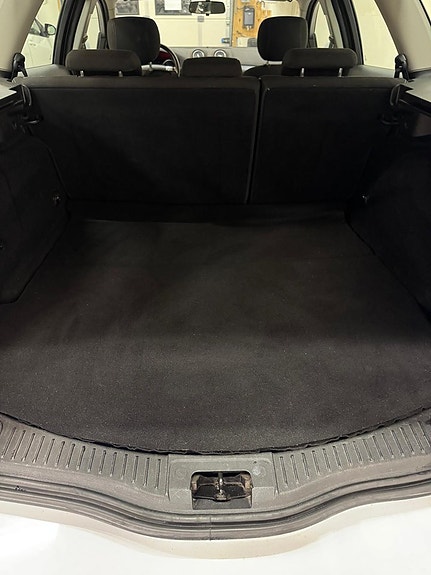 Ford Mondeo 14 of 16