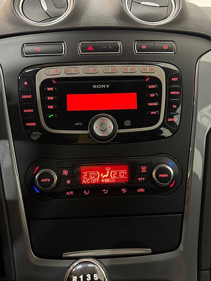 Ford Mondeo 8 of 16