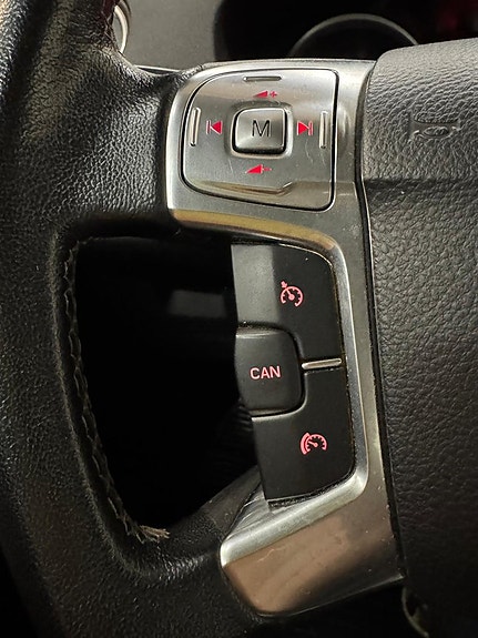 Ford Mondeo 12 of 16