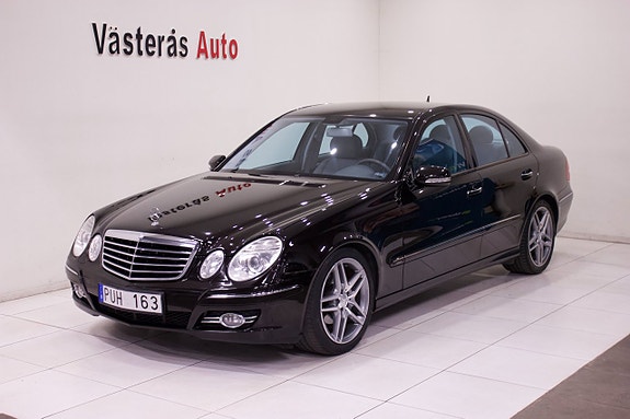 Mercedes-Benz E200 2 of 5