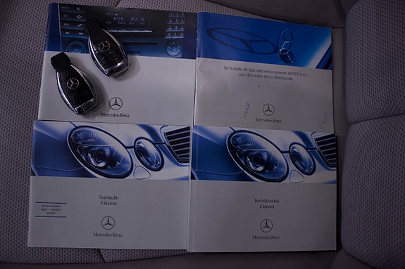 Mercedes-Benz E200 24 of 24