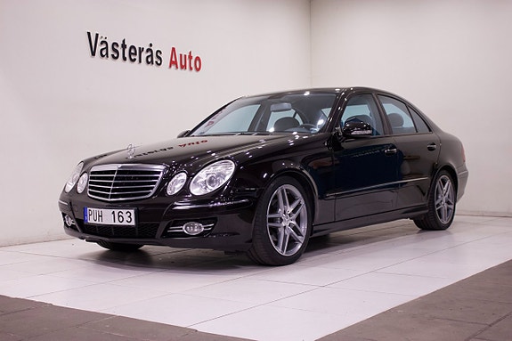 Mercedes-Benz E200 3 of 5