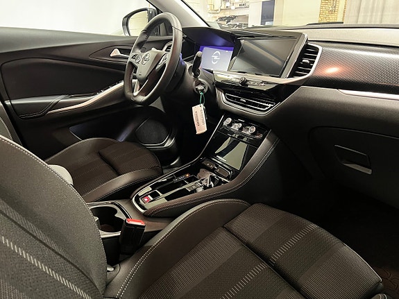 Opel Grandland 9 of 17