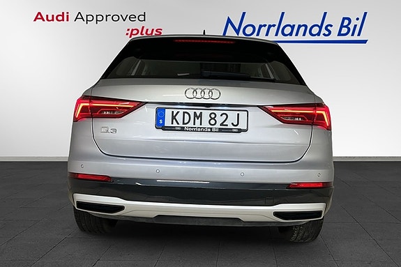 Audi Q3 4 of 5