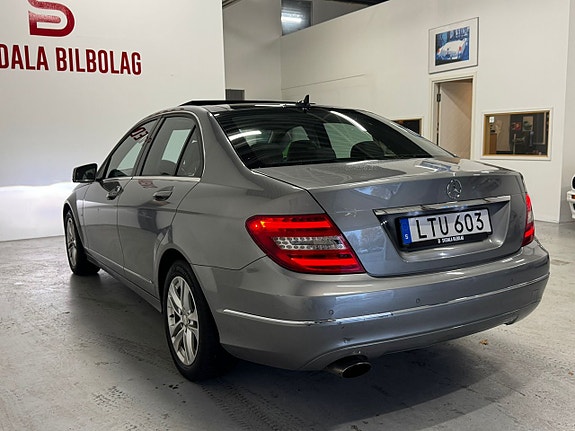 Mercedes-Benz C220 4 of 15